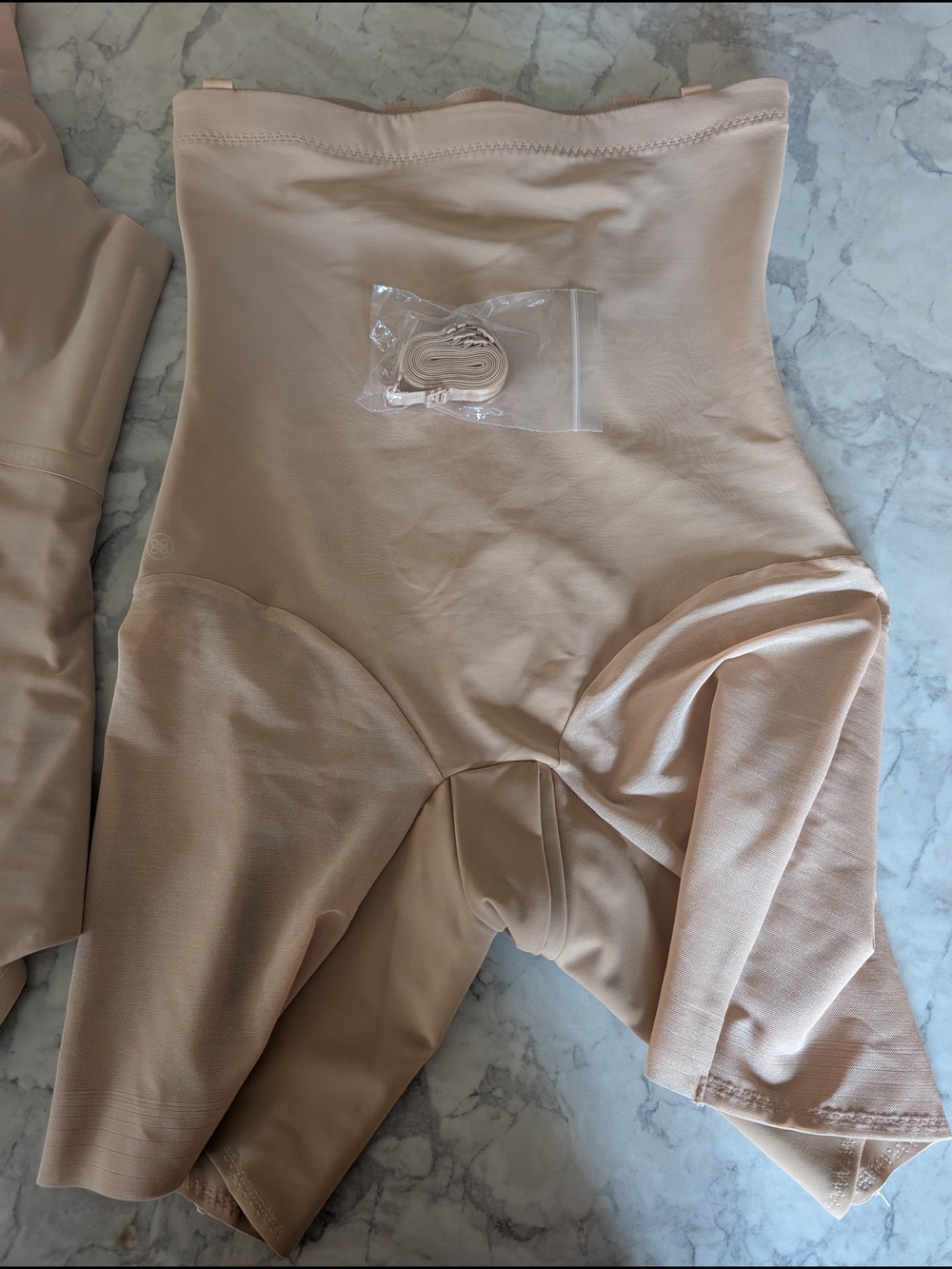 Honeylove Nude Starter Pack — CrossOver Bra, SuperPower Short & Cami Bodysuit - Picture 7 of 12